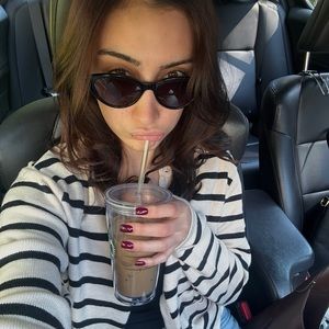 Meet your Posher, Carolyn